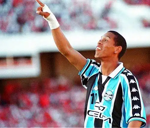 队中找到位 队中找到位